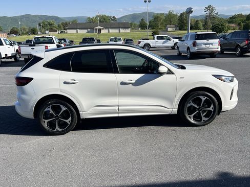 Used 2023 Ford Escape ST-Line Select w/ Tech Pack #2 image 5