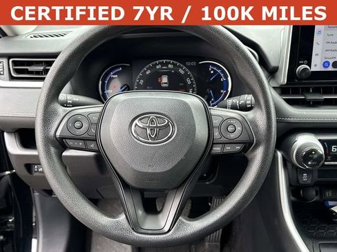 Used 2025 Toyota RAV4 XLE image 18