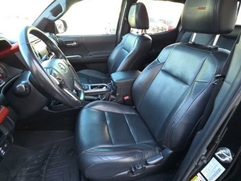 Used 2019 Toyota Tacoma TRD Pro AWD/4WD image 11