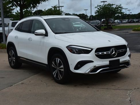 Used 2025 Mercedes-Benz GLA 250 image 3