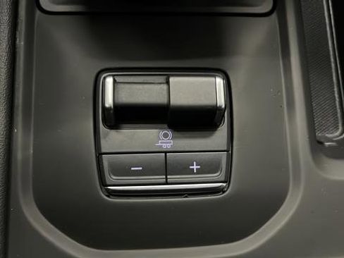 Used 2025 GMC Sierra 1500 Denali w/ Denali Reserve Package AWD/4WD image 32