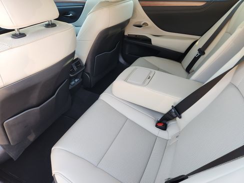 Certified 2025 Lexus ES 350 350 Premium Package image 40