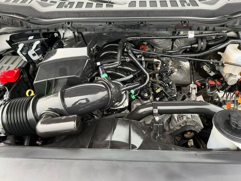 Used 2025 Ford F250 Lariat w/ Chrome Package image 48