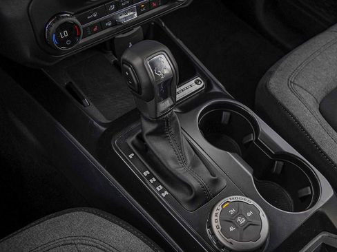 Used 2025 Ford Bronco Big Bend image 20