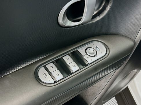 Used 2024 Hyundai Ioniq 5 SEL image 15