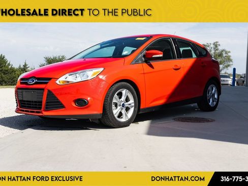 Used 2013 Ford Focus SE FWD image 2
