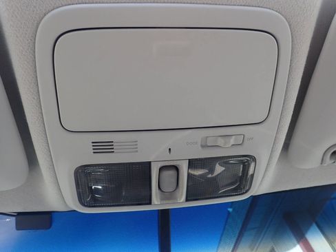 Used 2013 Subaru Forester 2.5X Premium w/ Popular Pkg 3 image 8