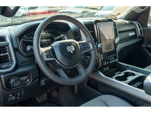 Used 2025 RAM 1500 Big Horn AWD/4WD image 11