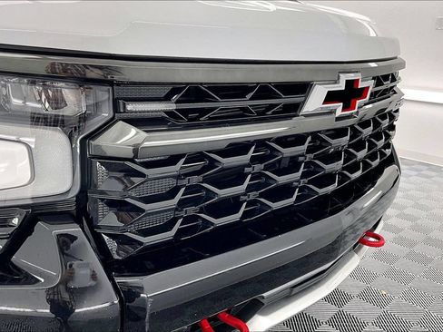 Used 2022 Chevrolet Silverado 1500 ZR2 w/ Technology Package AWD/4WD image 29