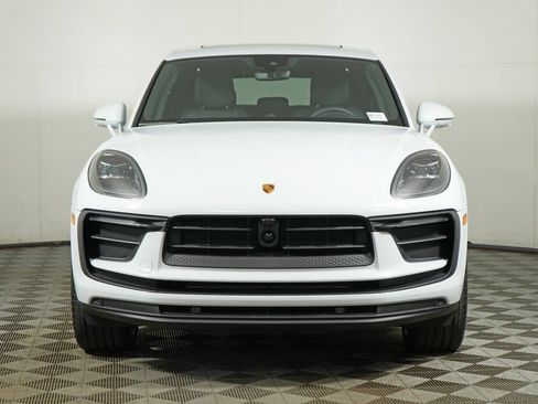 Used 2026 Porsche Macan AWD/4WD image 10