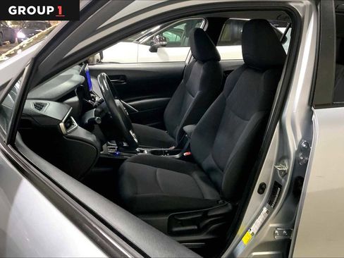 Used 2023 Toyota Corolla Cross LE image 8