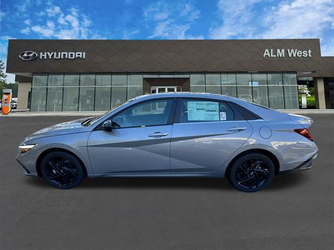 New 2026 Hyundai Elantra SEL Sport Premium FWD image 9