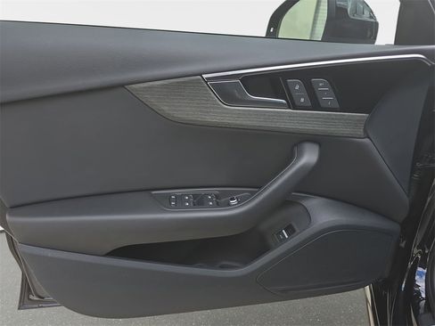 Used 2023 Audi A4 2.0T Premium w/ Convenience Package image 26