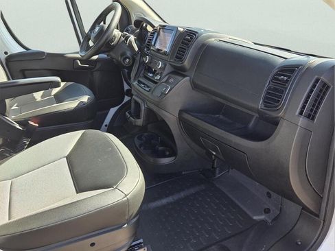 Used 2025 RAM ProMaster 2500 w/ Convenience Group FWD image 16
