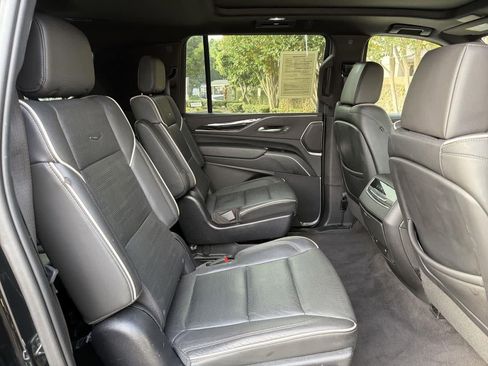 Used 2023 Cadillac Escalade ESV Sport image 35