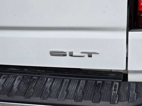 Used 2025 GMC Sierra 1500 SLT AWD/4WD image 11