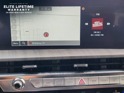 Used 2024 Kia Telluride SX w/ Towing Package FWD image 15
