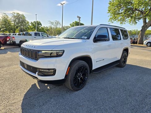 New 2025 Jeep Wagoneer Series II w/ Convenience Group I image 2