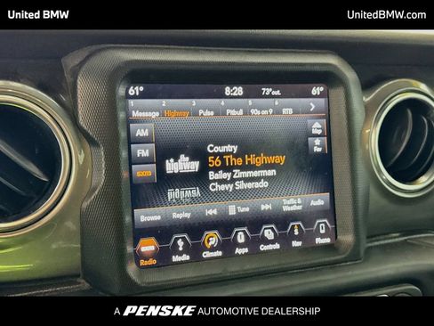 Used 2019 Jeep Wrangler Unlimited Sahara AWD/4WD image 15