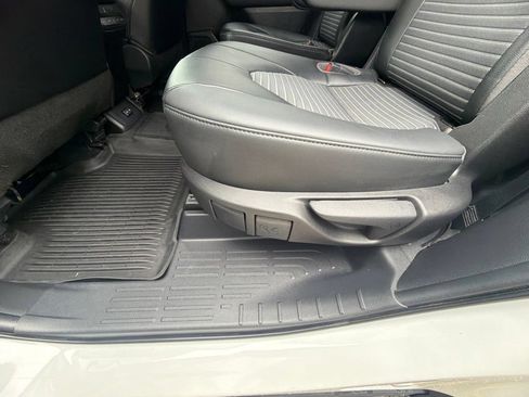 Used 2022 Toyota Highlander XSE AWD/4WD image 51