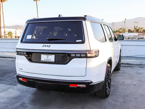 New 2026 Jeep Grand Wagoneer Summit AWD/4WD image 9
