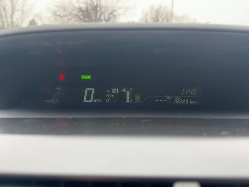 Used 2012 Toyota Prius V Five image 12