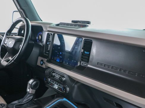 Used 2022 Ford Bronco Wildtrak AWD/4WD image 26
