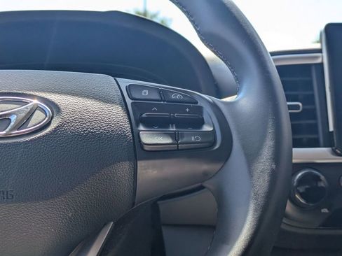 Used 2025 Hyundai Venue SEL FWD image 23
