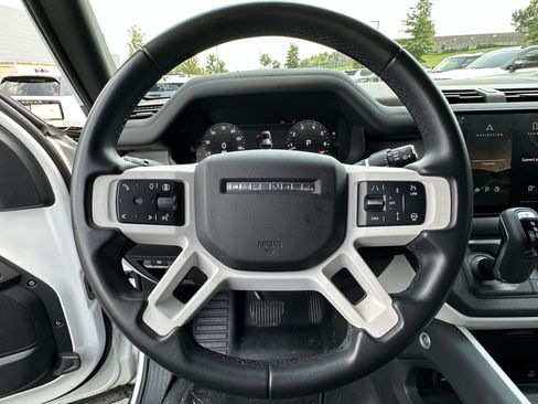 Used 2025 Land Rover Defender 110 S AWD/4WD image 18