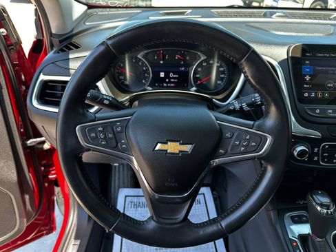 Used 2020 Chevrolet Equinox Premier image 11