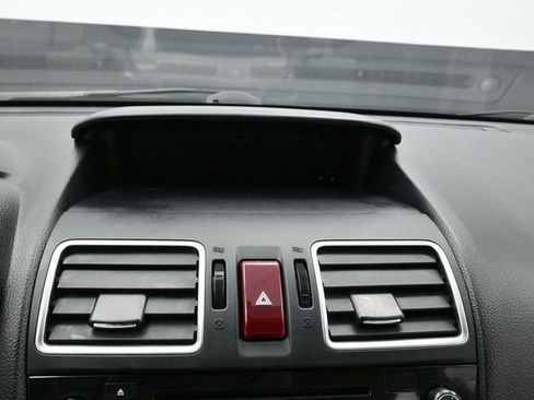 Used 2017 Subaru Crosstrek 2.0i Limited image 12