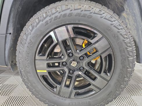 Used 2022 Rivian R1T Launch Edition image 10