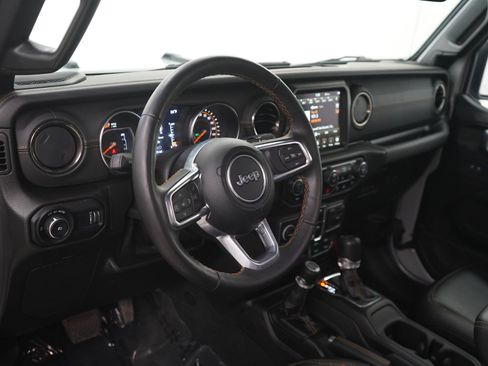 Used 2023 Jeep Wrangler Unlimited Sahara AWD/4WD image 19