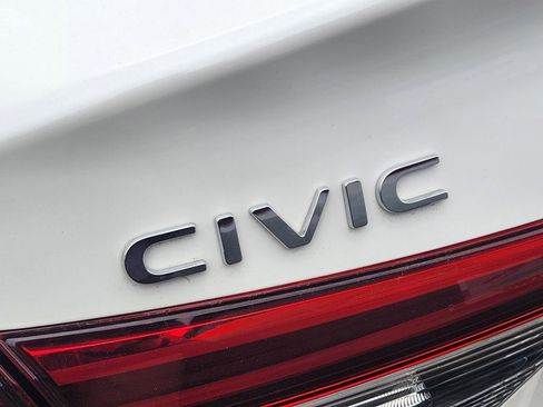 Used 2024 Honda Civic Sport image 22