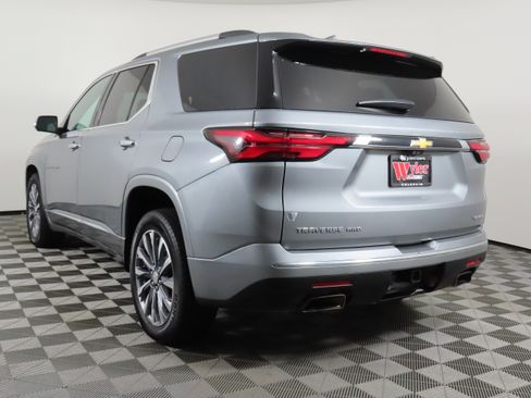 Used 2023 Chevrolet Traverse Premier AWD/4WD image 28