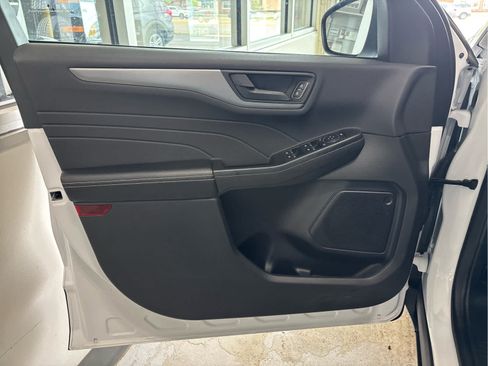 Certified 2024 Ford Escape Active AWD/4WD image 18