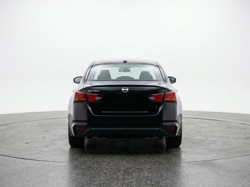 Used 2025 Nissan Altima 2.5 SV image 7