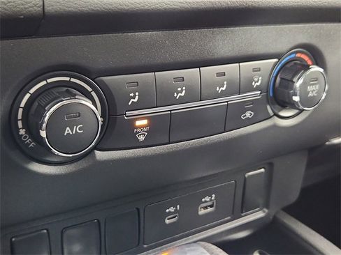 Used 2024 Nissan Frontier SV image 22