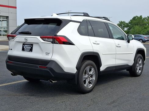 Used 2024 Toyota RAV4 XLE w/ Convenience Package AWD/4WD image 7