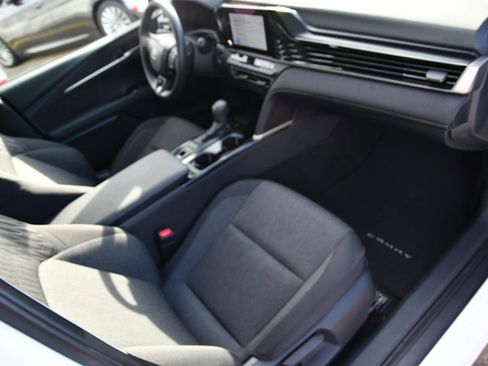 Used 2025 Toyota Camry LE FWD image 29