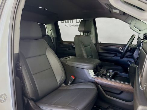 Used 2025 GMC Sierra 2500 SLT w/ SLT Premium Package image 29