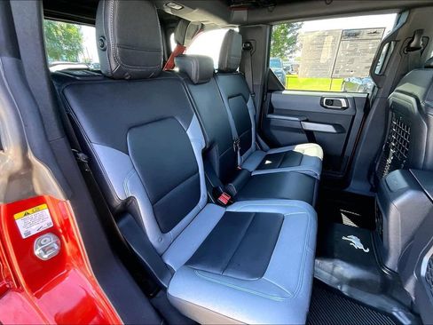Used 2022 Ford Bronco Black Diamond AWD/4WD image 27