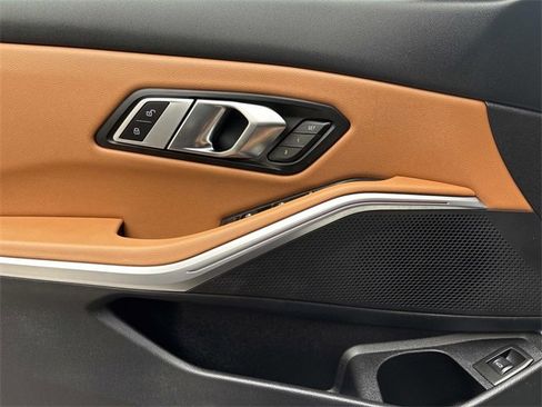 Used 2023 BMW 330i xDrive Sedan w/ Premium Package image 21