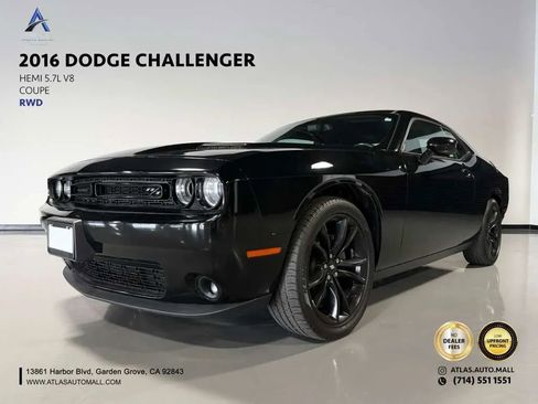 Used 2016 Dodge Challenger R/T w/ Blacktop Package RWD image 1