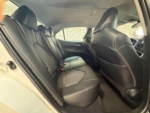 Used 2023 Toyota Camry SE FWD image 10