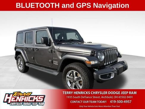 Used 2018 Jeep Wrangler Unlimited Sahara AWD/4WD image 1