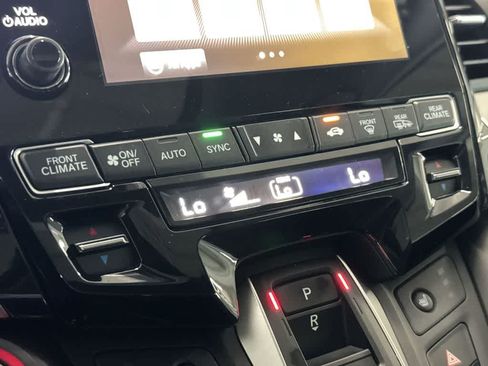 Used 2024 Honda Odyssey EX-L image 19