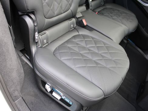 New 2026 BMW X7 xDrive40i AWD/4WD image 26