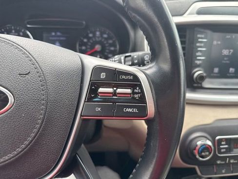 Used 2020 Kia Sorento S FWD image 30
