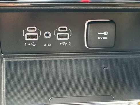 Certified 2023 Jeep Grand Cherokee Laredo w/ Luxury Tech Group I AWD/4WD image 29